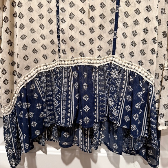 Maurices Navy and Cream Patterned Blouse - Picture 7 of 7